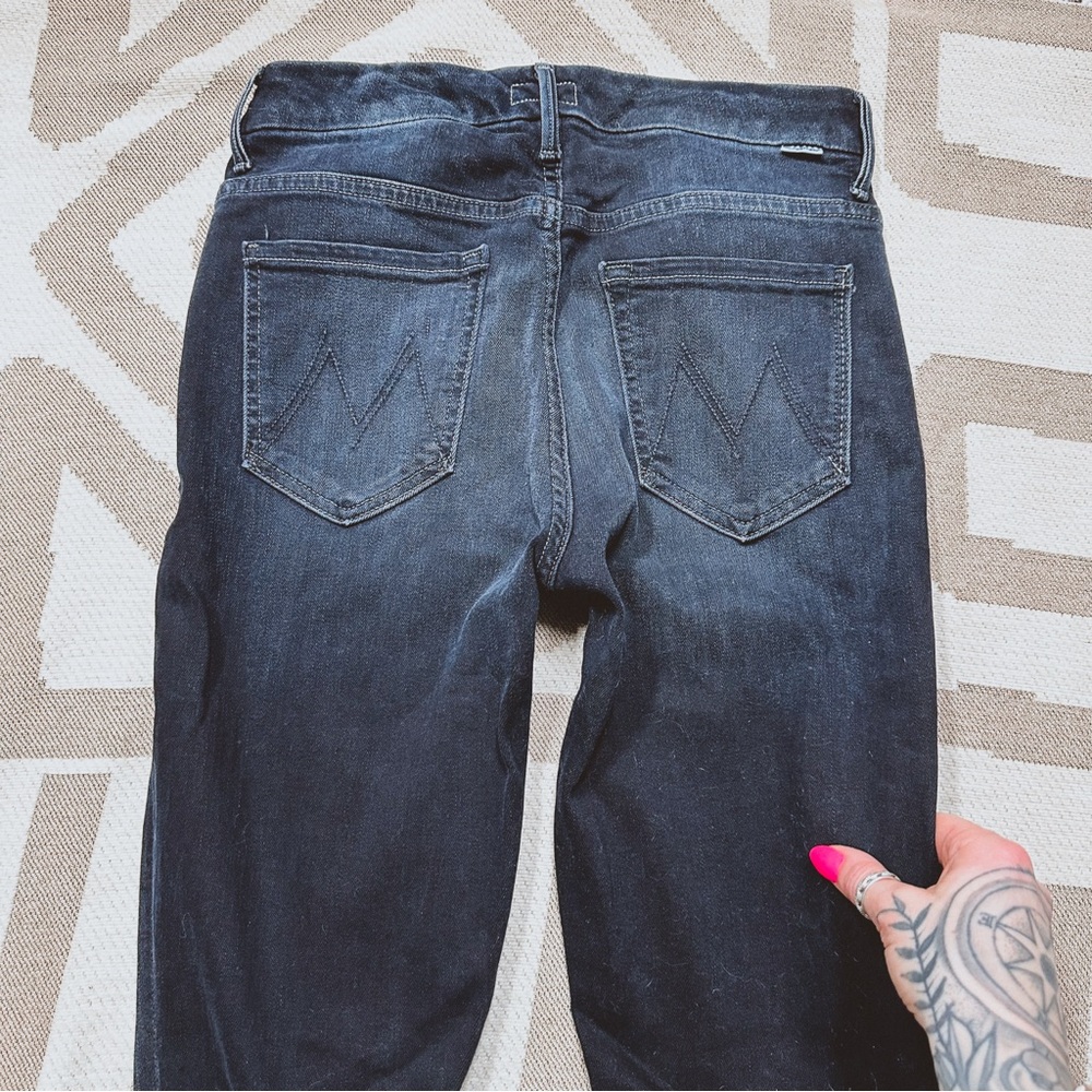 MOTHER super dark high rise Jean ankle fray size 26